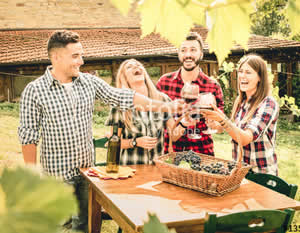 Athens Winery Bus Tour with Italian Lunch